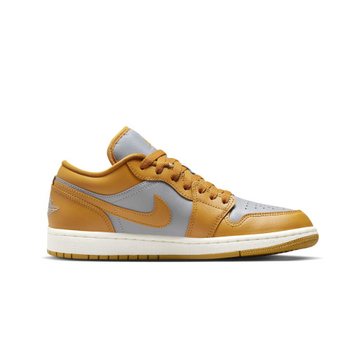 Кроссовки женские Nike Air Jordan DC0774-020